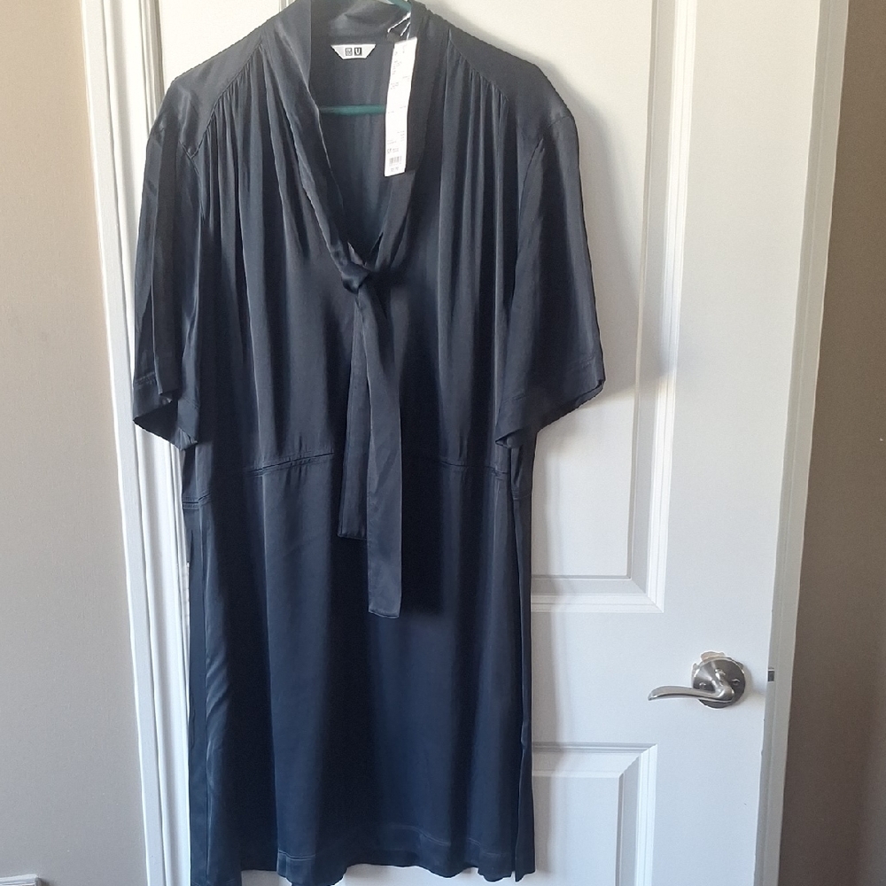 Blue-gray Short Sleeve Dress with Tie Neck Fits Very Loose With Satin Finish